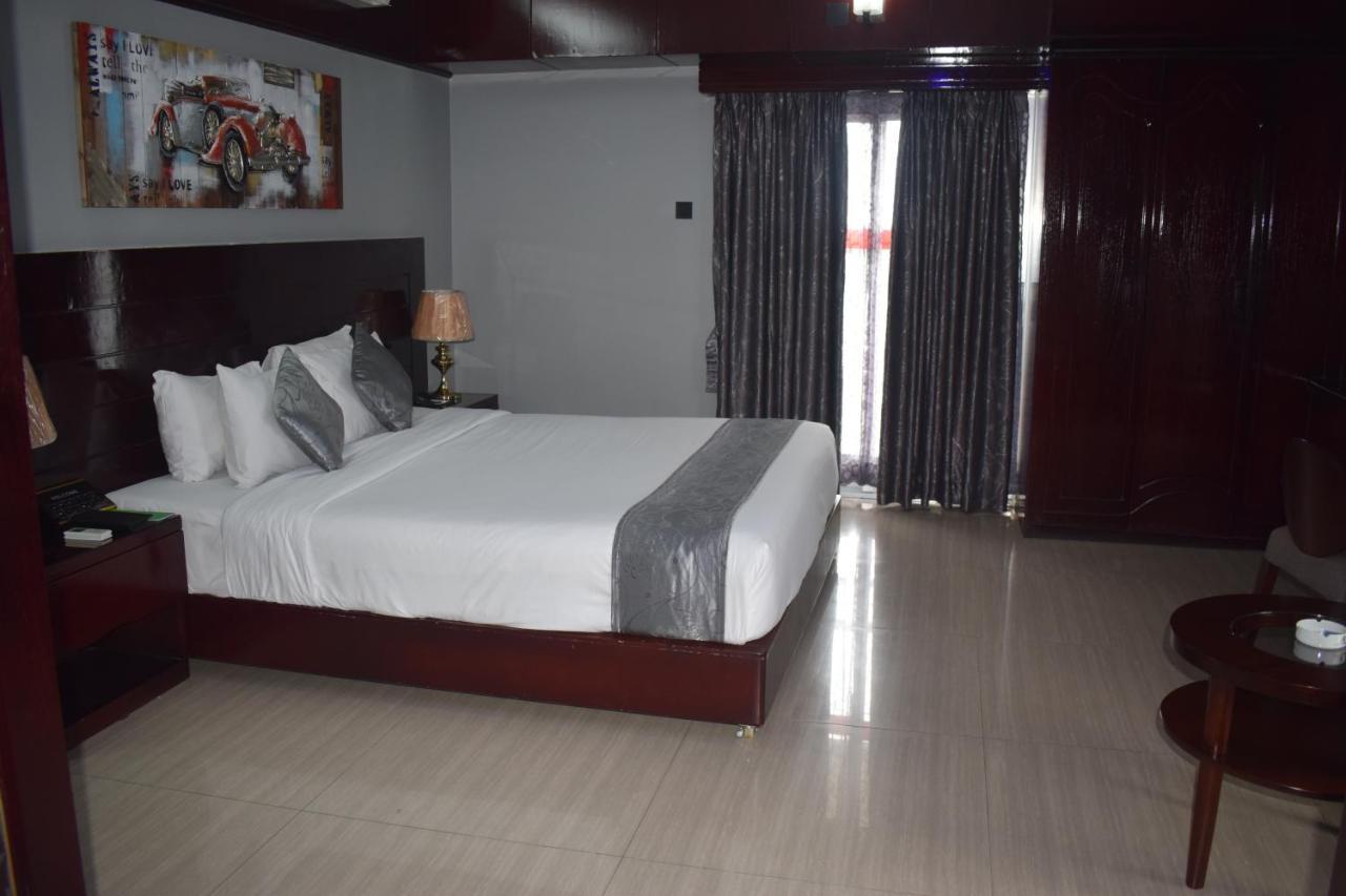 Momo Inn Bogra Екстер'єр фото