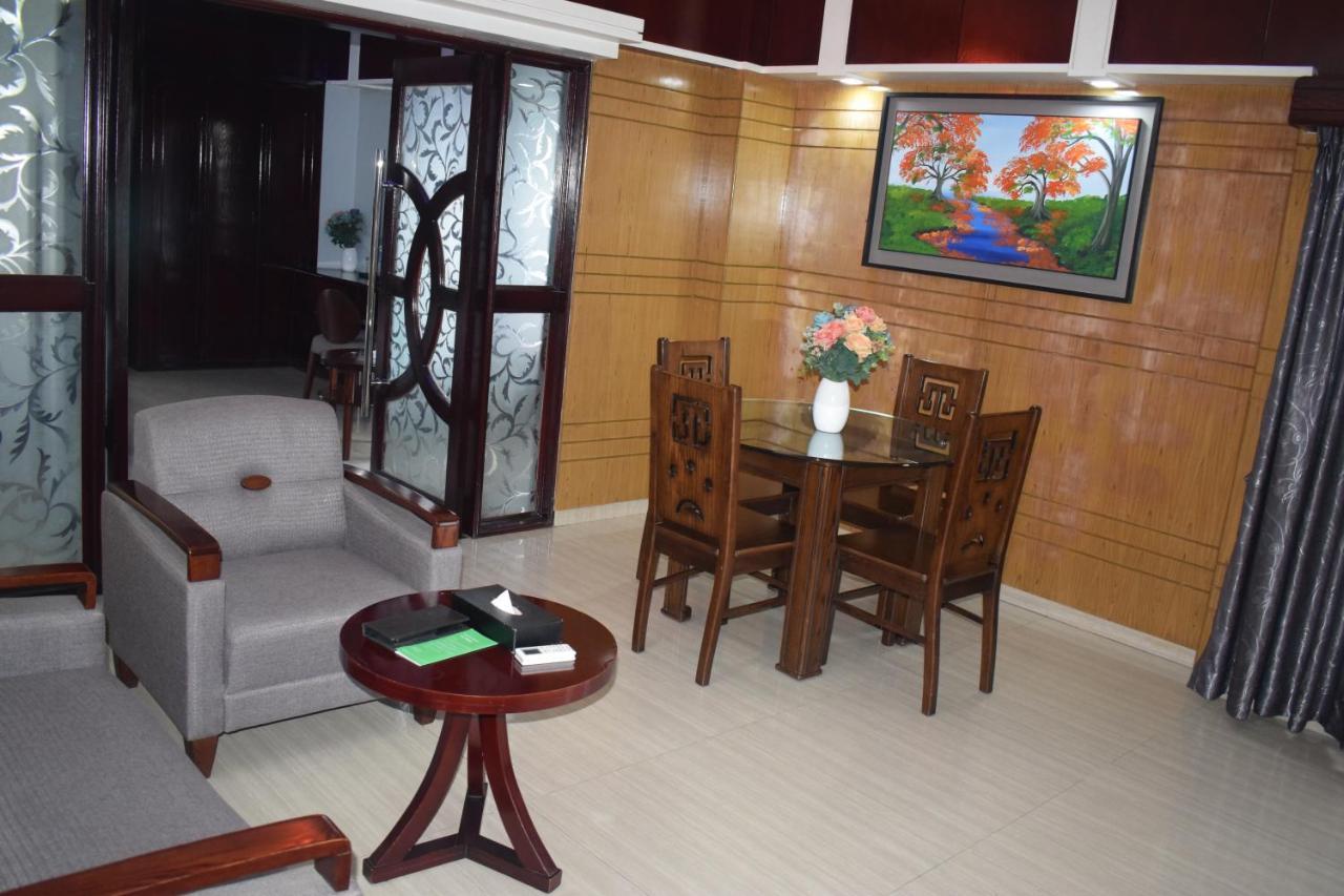 Momo Inn Bogra Екстер'єр фото