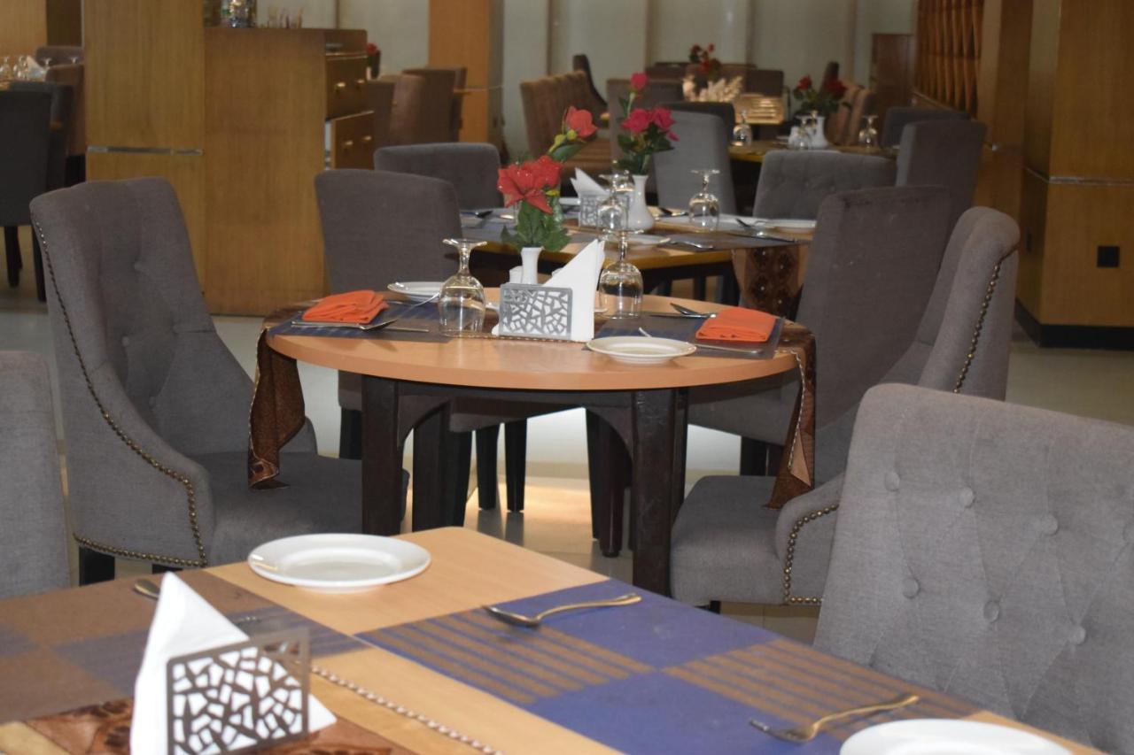 Momo Inn Bogra Екстер'єр фото