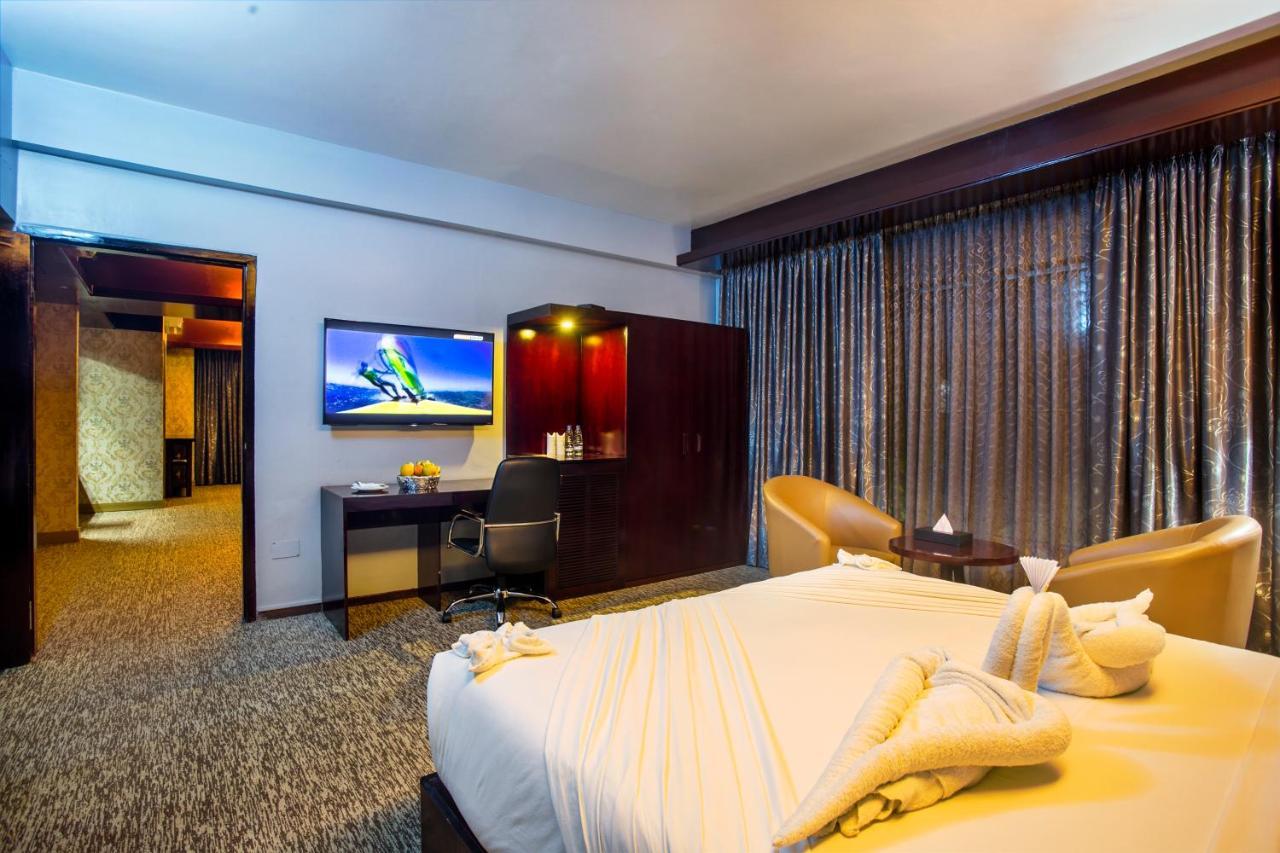 Momo Inn Bogra Екстер'єр фото